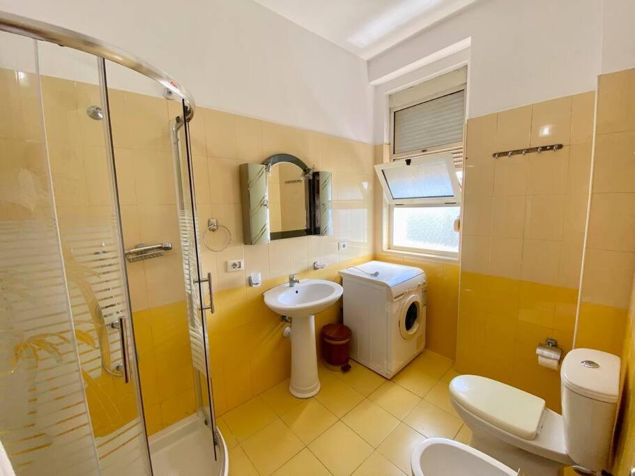 Roel Apartments Shkodra Center Shkodër Exterior foto